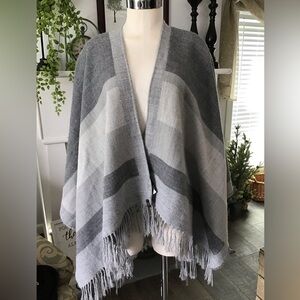 Rudsak ladies gray tones scarf/shawl.EUC